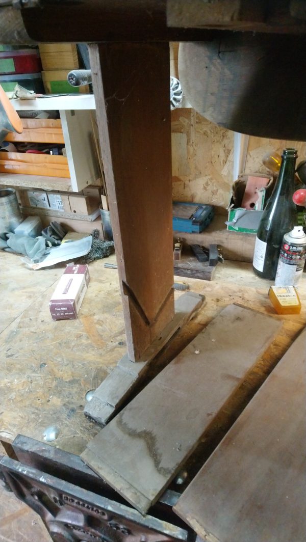 Restoration & Repair -  Small 1930's Solid English Oak, Drop-Leaf Library Table - Image 3